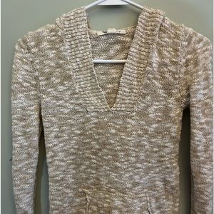 Tan and whit hooded Roxy sweater size small